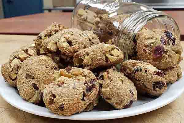healthy holiday oatmeal cookies