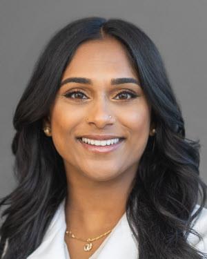 AkhilaReddy1750960084Full Size Portraitjpg.jpg