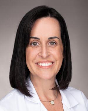 AmyDeBella1366092348Full Size Portraitjpg.jpg