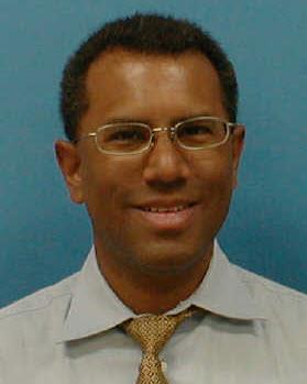 GilNarvaezSoto1285610923Full Size Portraitjpg.jpg