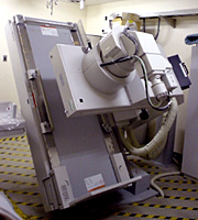 Picture of a fluoroscope machine
