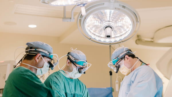 Doctors in an operating room 