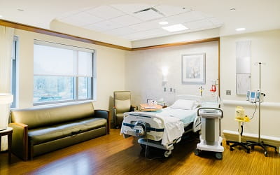 St. Joseph's Women's Hospital OB Mom and Baby room