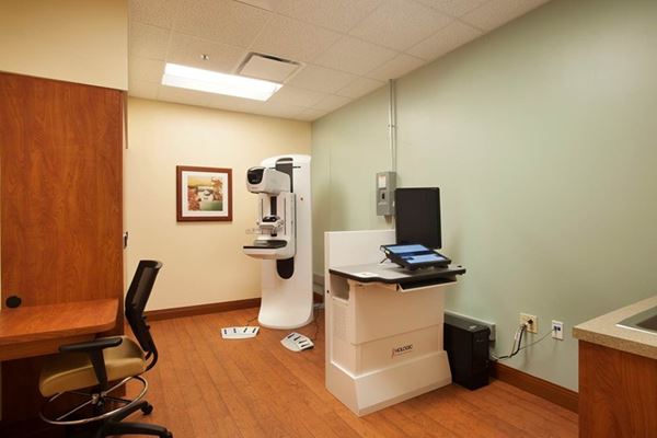 Winter Haven Women's Hospital Breast Center Mammography room