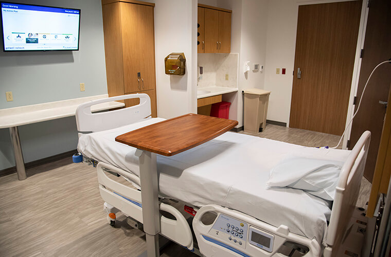 Interior patient room in new SJH tower thumb