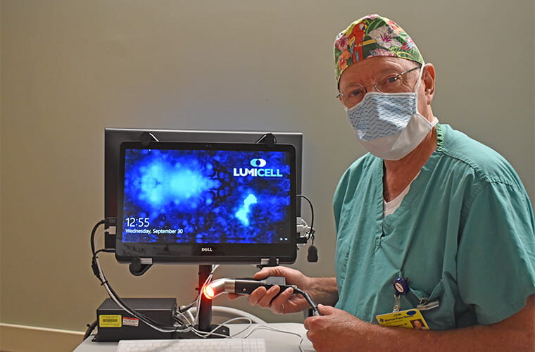 Dr. Blumencranz with Lumicell device